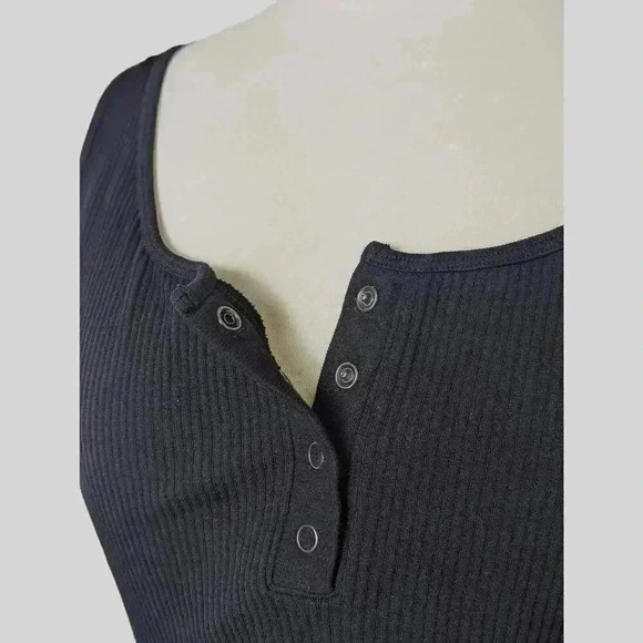 Aeropostale Womens Black Seamless Ribbed Cropped Tank Top Snap Buttons Size XL - Picture 3 of 5